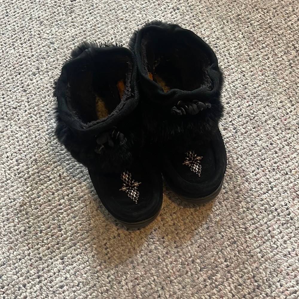 Manitobah Mukluks